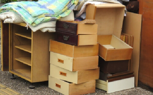 ご家庭、オフィスの家具の処分はクオーレ秋田へご依頼ください！