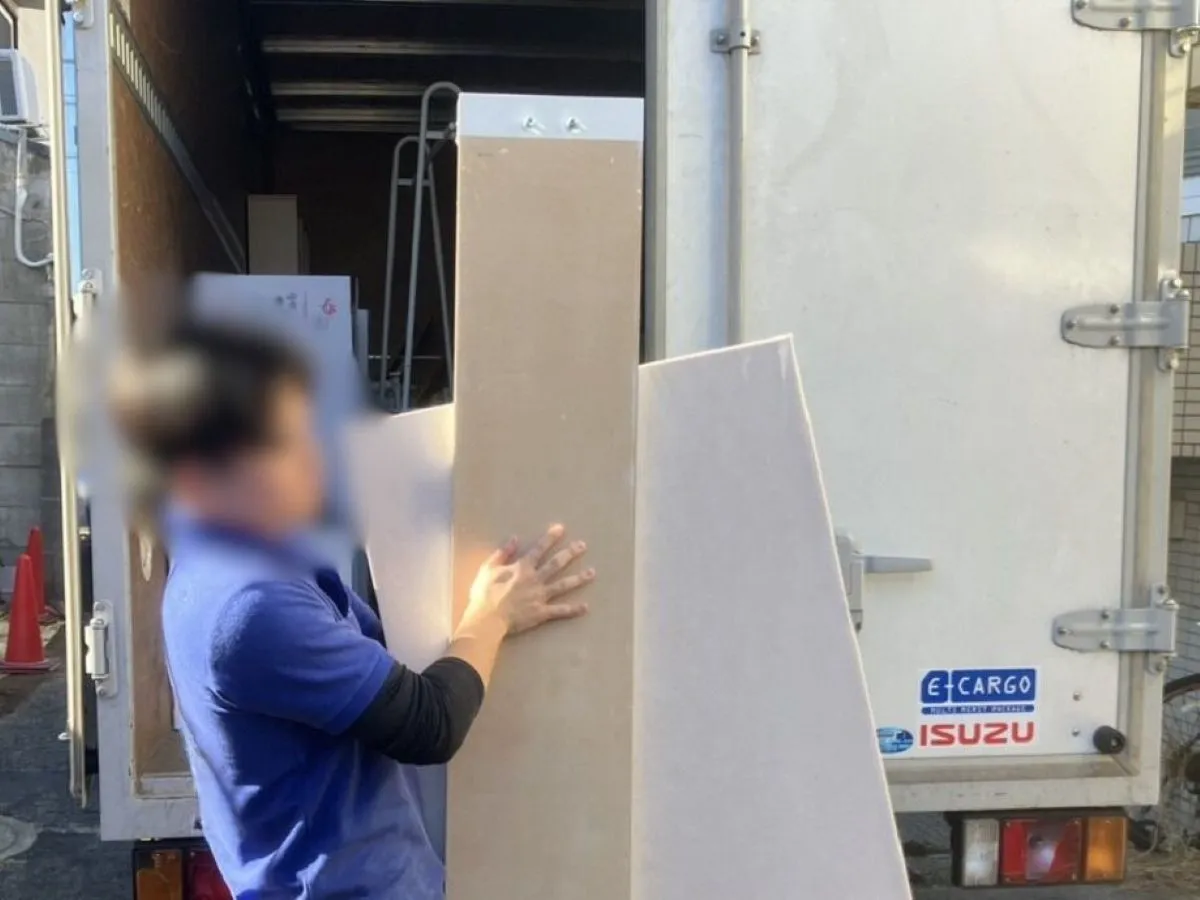 「2LDKのマンションからベッドフレームを回収させていただきました」作業写真