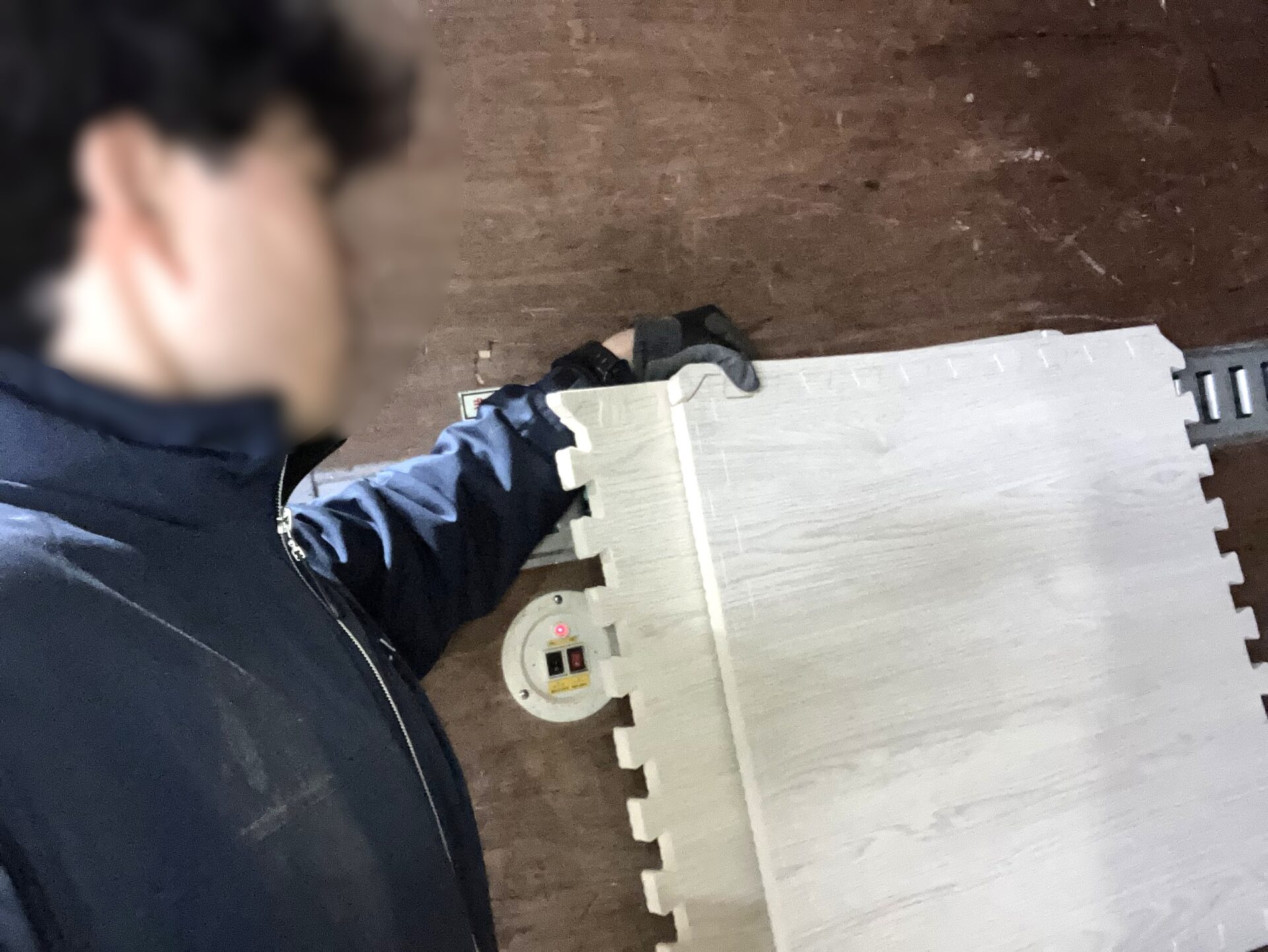 「段ボールや衣装ケース、カーペットなどをまとめてお引き取りしました」作業写真