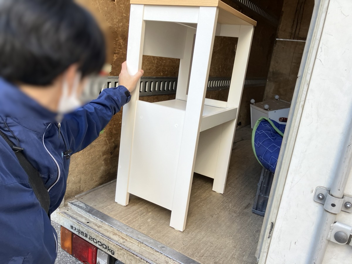 「1Kのマンションのお部屋から棚をお引き取りしました」作業写真